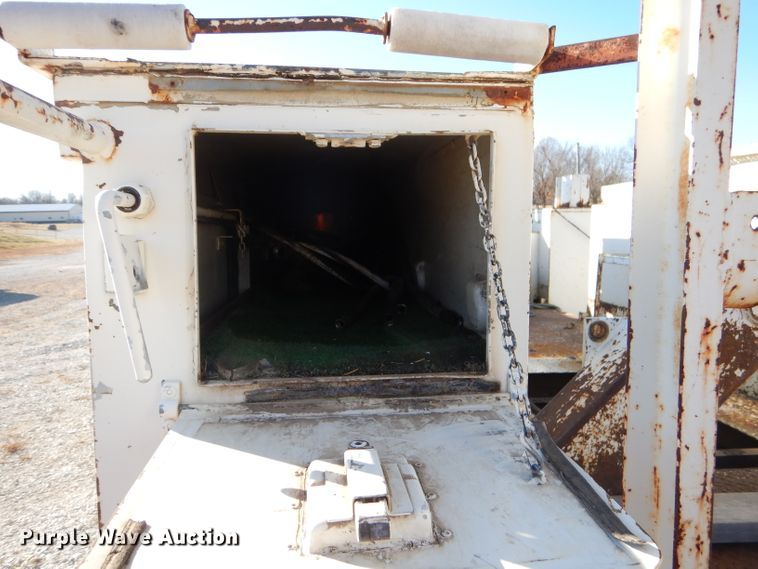 image for item EY9362 Altec utility bed