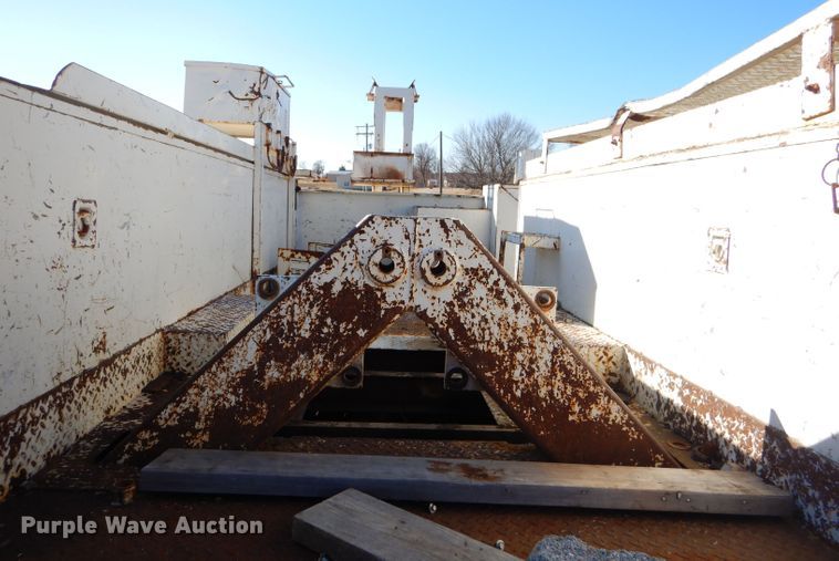 image for item EY9362 Altec utility bed