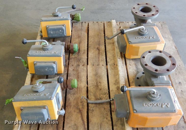 image for item FA9324 Maxon natural gas valve