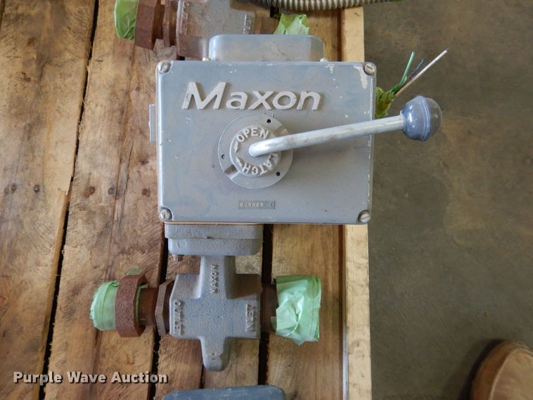 image for item FA9324 Maxon natural gas valve