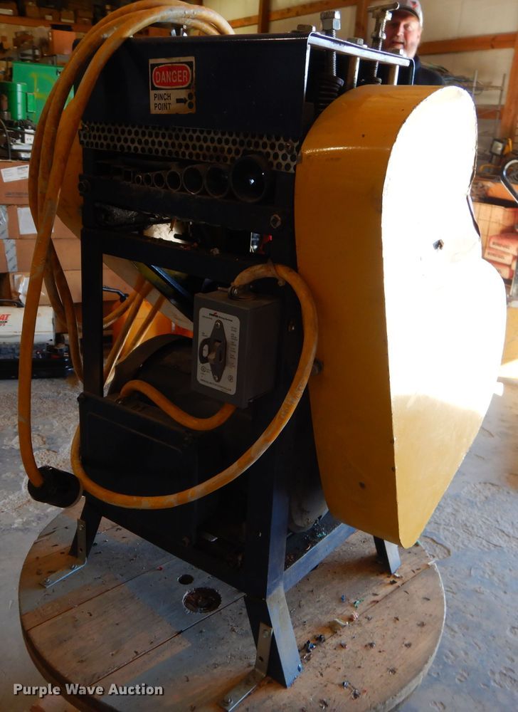 image for item FA9895 Wire stripper