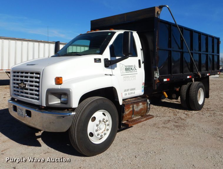 image for item FA9901 2005 Chevrolet C7500 dump truck