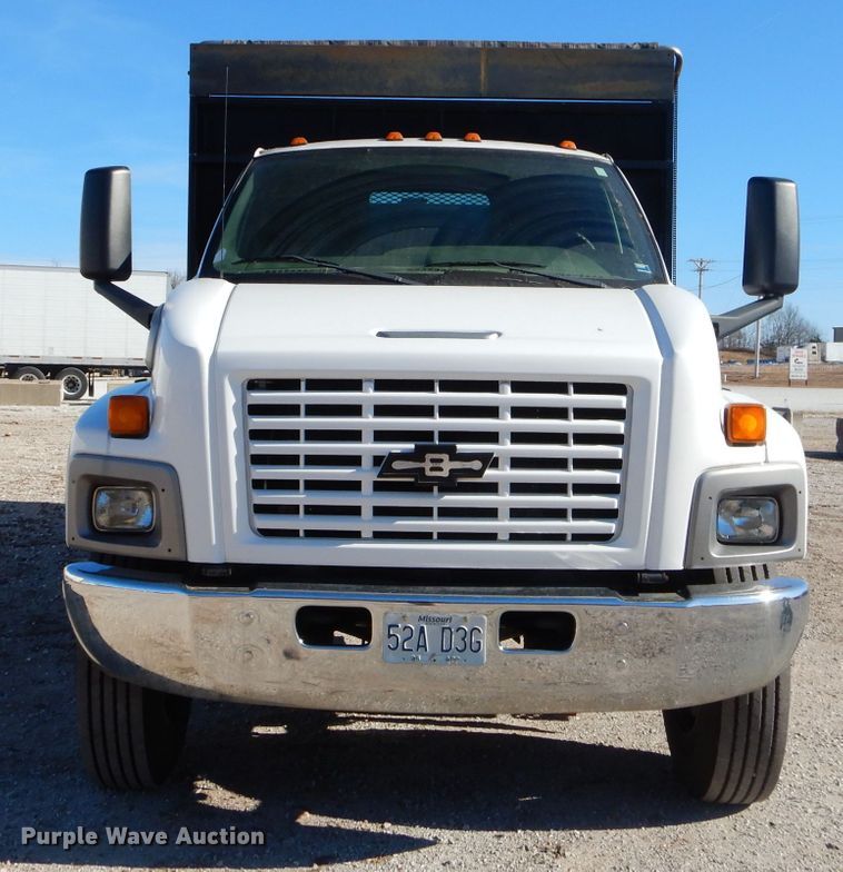 image for item FA9901 2005 Chevrolet C7500 dump truck