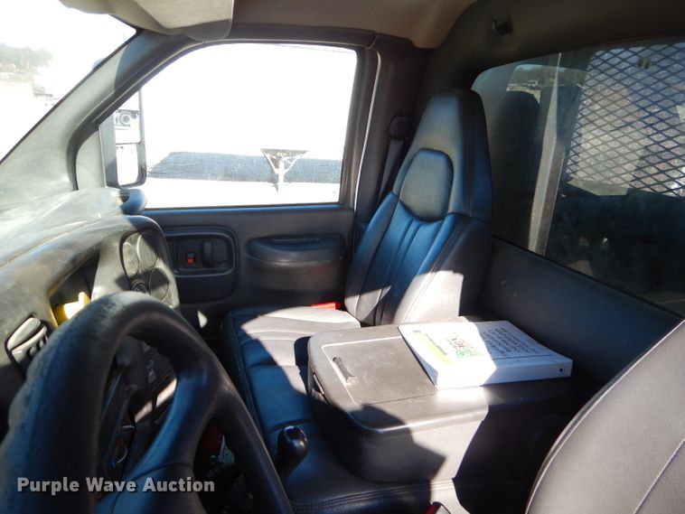 image for item FA9901 2005 Chevrolet C7500 dump truck