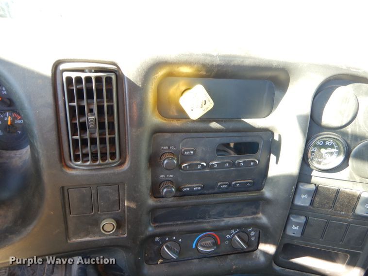 image for item FA9901 2005 Chevrolet C7500 dump truck