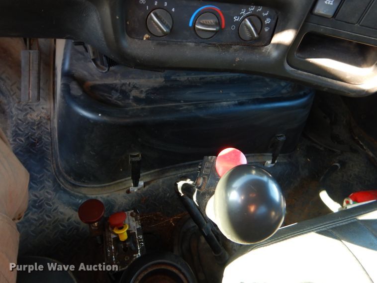 image for item FA9901 2005 Chevrolet C7500 dump truck