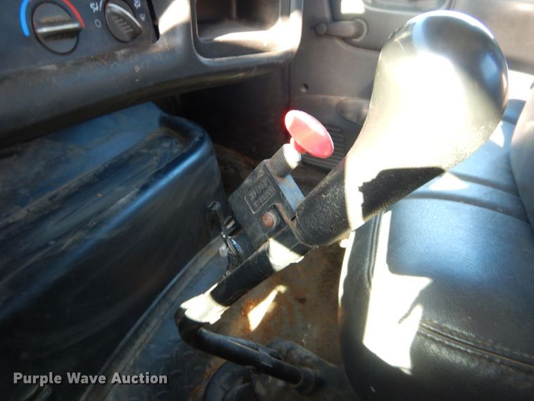 image for item FA9901 2005 Chevrolet C7500 dump truck