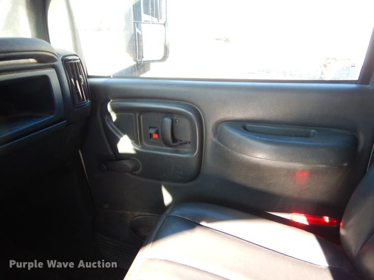 image for item FA9901 2005 Chevrolet C7500 dump truck