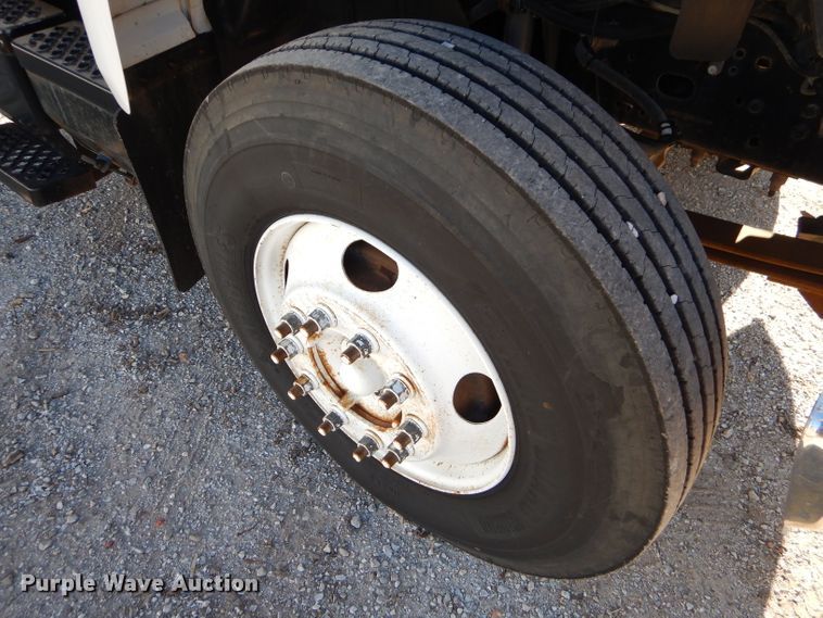 image for item FA9901 2005 Chevrolet C7500 dump truck