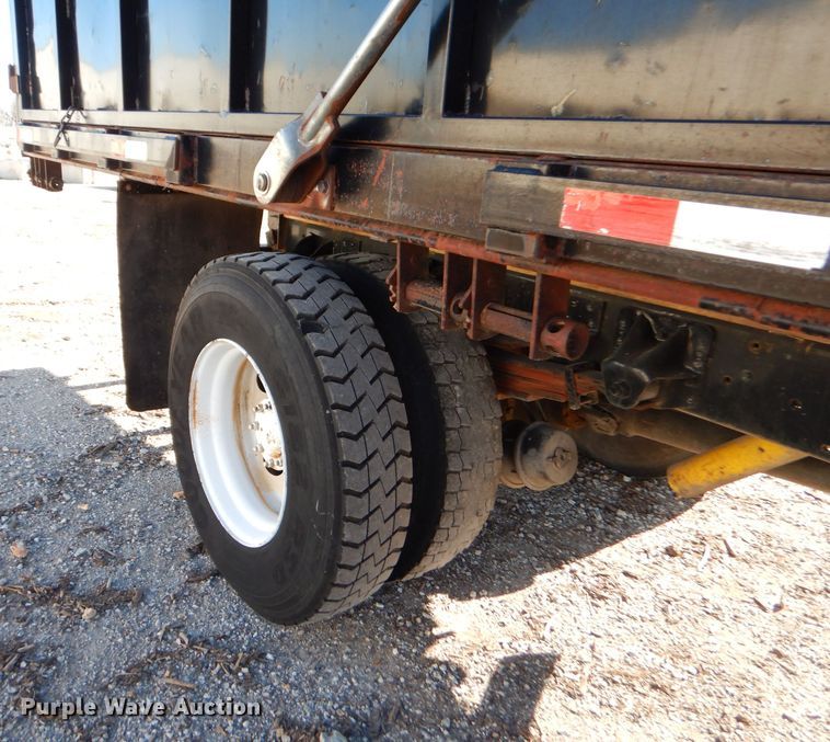 image for item FA9901 2005 Chevrolet C7500 dump truck