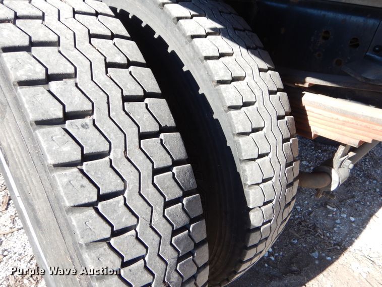 image for item FA9901 2005 Chevrolet C7500 dump truck