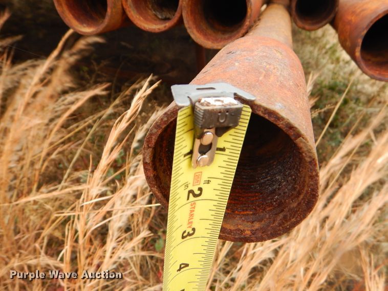 image for item FA9909 Approximately 33 oilfield structural pipes