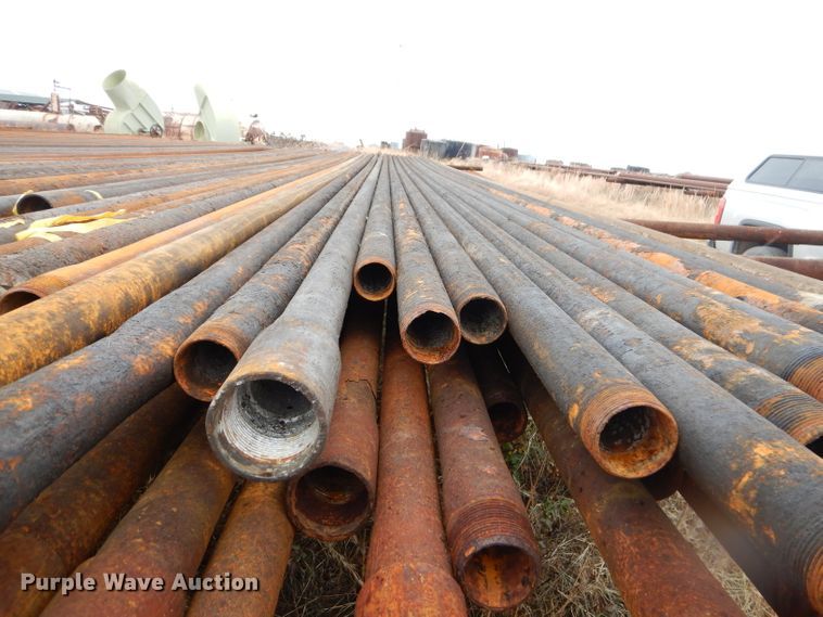image for item FA9910 Approximately 33 oilfield structural pipes