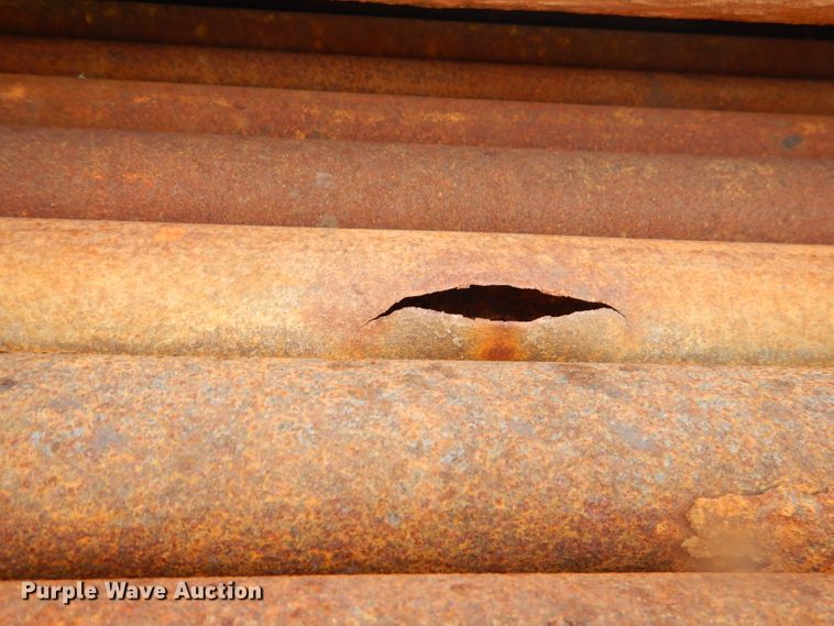 image for item FA9911 Approximately 33 oilfield structural pipes