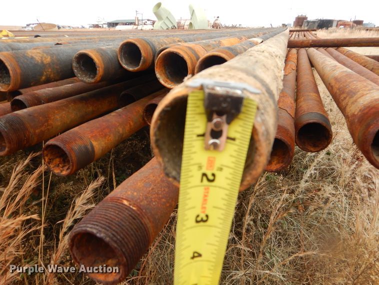 image for item FA9912 Approximately 33 oilfield structural pipes