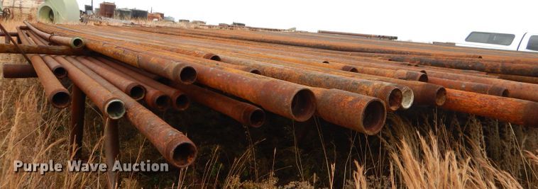 image for item FA9913 Approximately 33 oilfield structural pipes