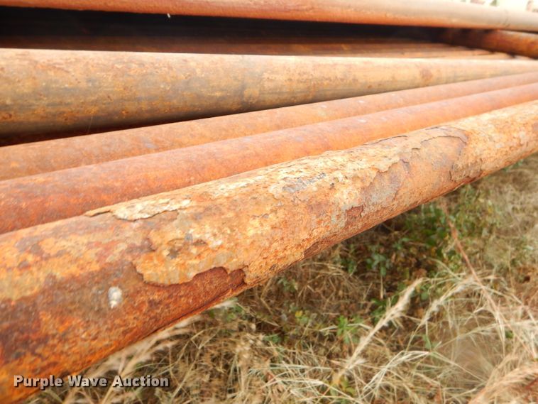 image for item FA9916 Approximately 33 oilfield structural pipes