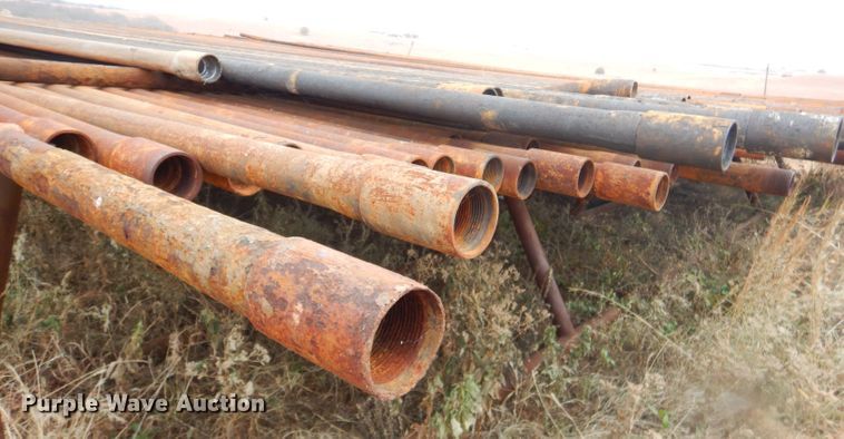 image for item FA9916 Approximately 33 oilfield structural pipes