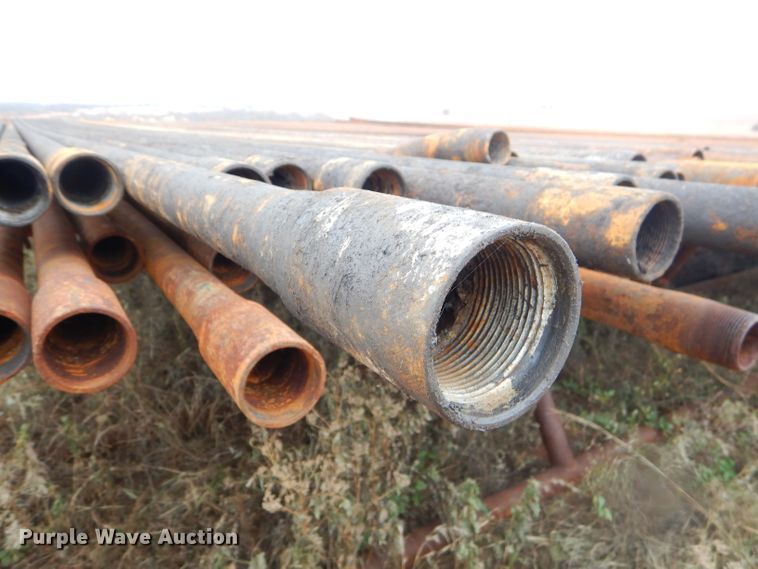 image for item FA9916 Approximately 33 oilfield structural pipes