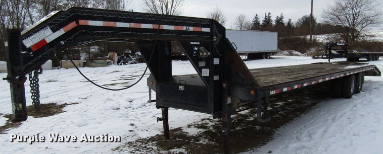 image for item FD9305 2004 PJ Trailers GN362 equipment trailer