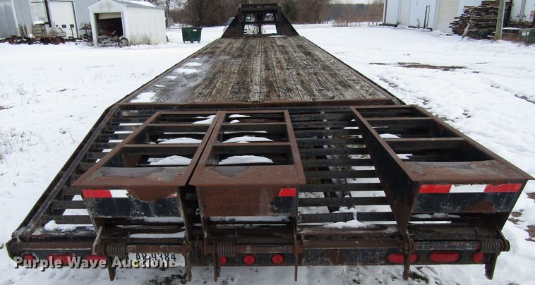 image for item FD9305 2004 PJ Trailers GN362 equipment trailer