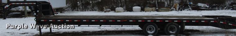 image for item FD9305 2004 PJ Trailers GN362 equipment trailer