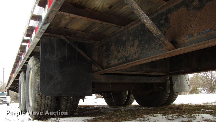 image for item FD9305 2004 PJ Trailers GN362 equipment trailer