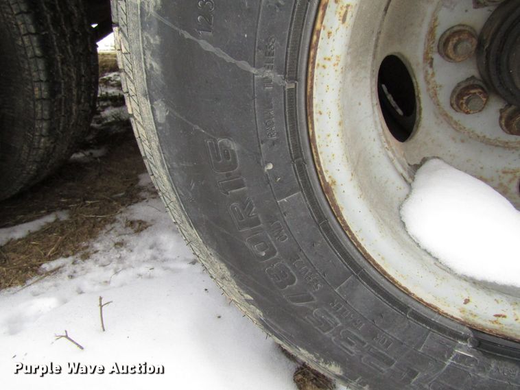 image for item FD9305 2004 PJ Trailers GN362 equipment trailer