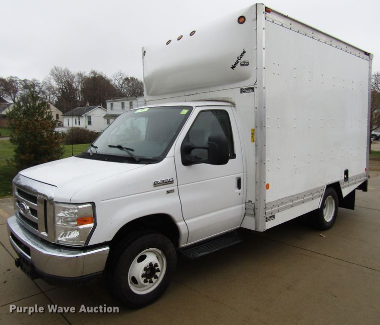 image for item FD9307 2014 Ford E350 Super Duty box truck