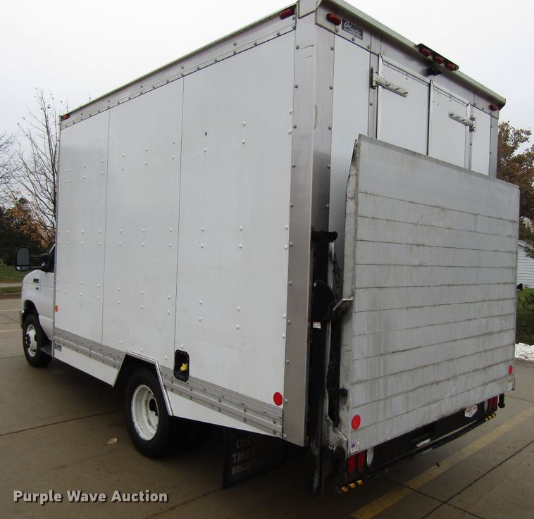 image for item FD9307 2014 Ford E350 Super Duty box truck