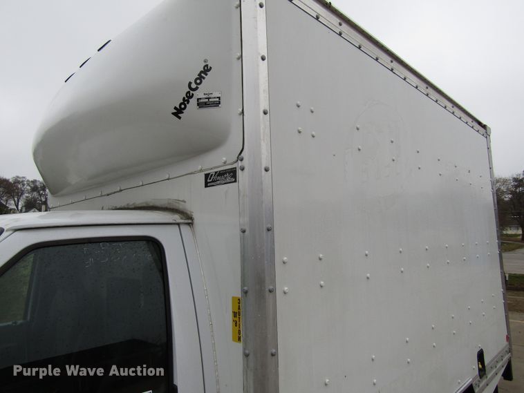 image for item FD9307 2014 Ford E350 Super Duty box truck