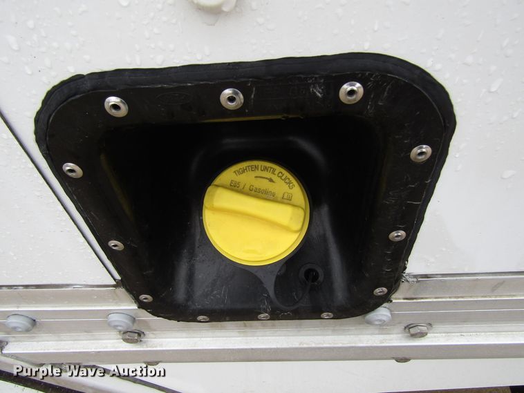 image for item FD9307 2014 Ford E350 Super Duty box truck