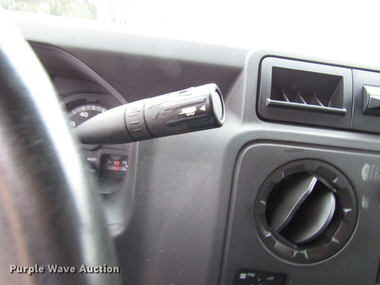 image for item FD9307 2014 Ford E350 Super Duty box truck