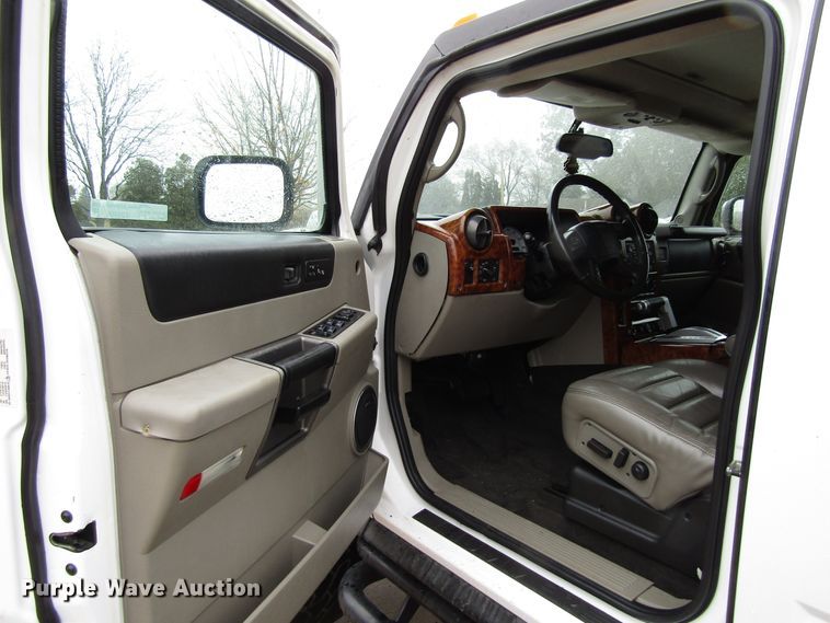 image for item FD9308 2003 Hummer H2 SUV