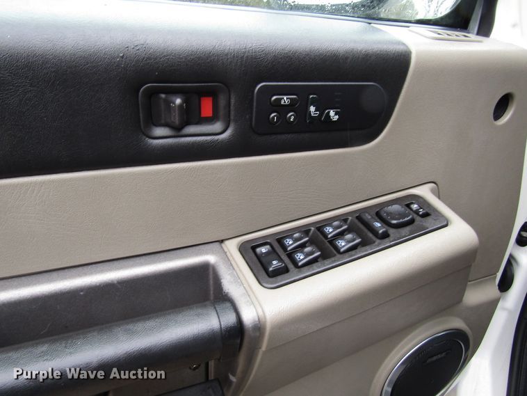 image for item FD9308 2003 Hummer H2 SUV