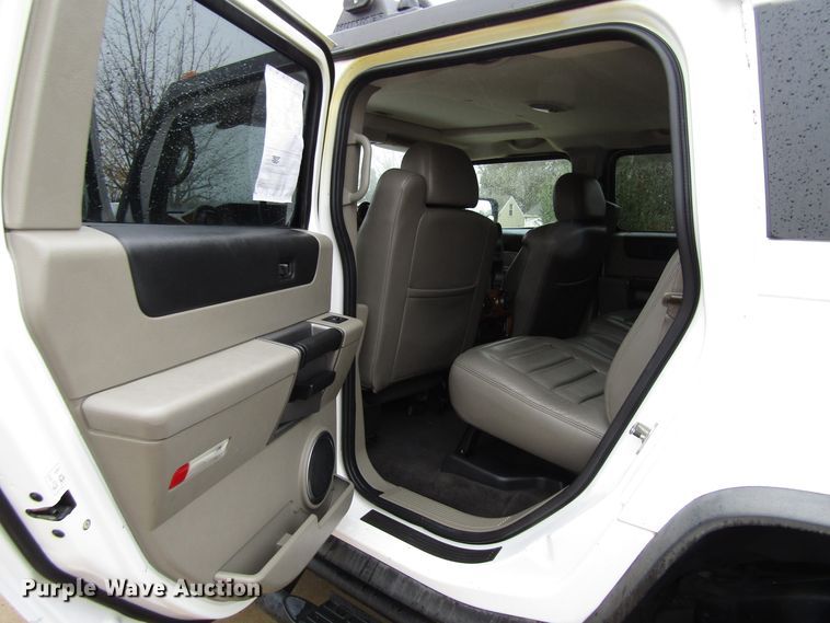 image for item FD9308 2003 Hummer H2 SUV