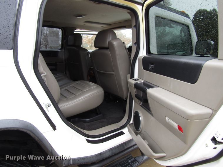 image for item FD9308 2003 Hummer H2 SUV