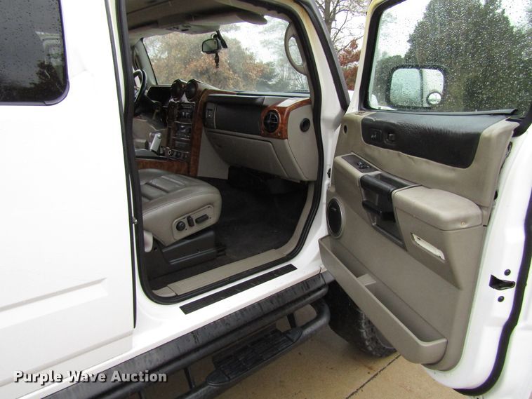 image for item FD9308 2003 Hummer H2 SUV