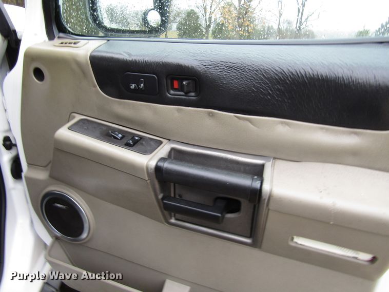 image for item FD9308 2003 Hummer H2 SUV