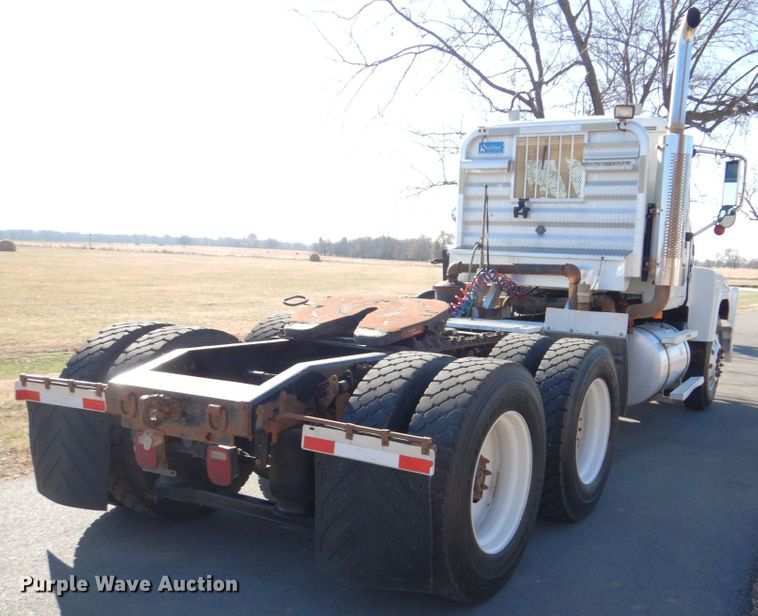 image for item FF9100 2007 Mack CHN semi truck