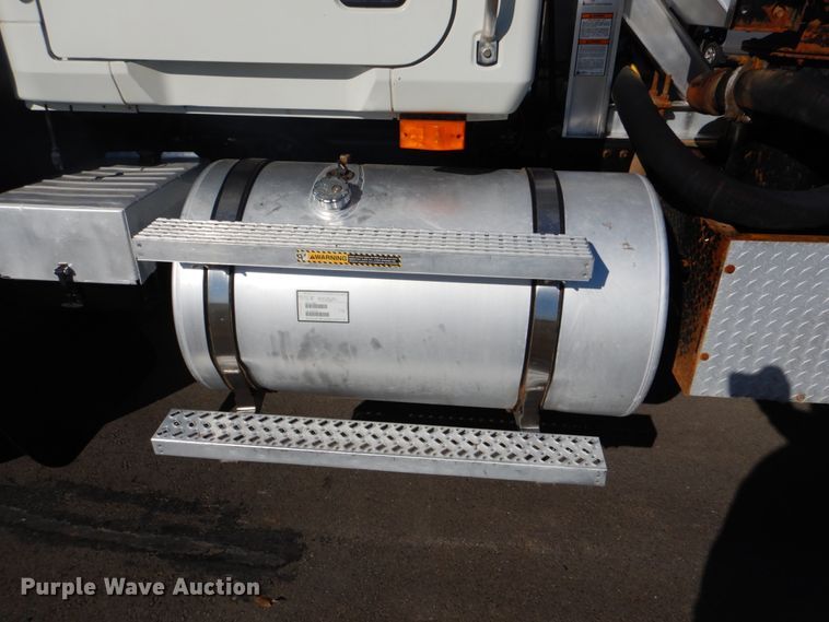 image for item FF9100 2007 Mack CHN semi truck