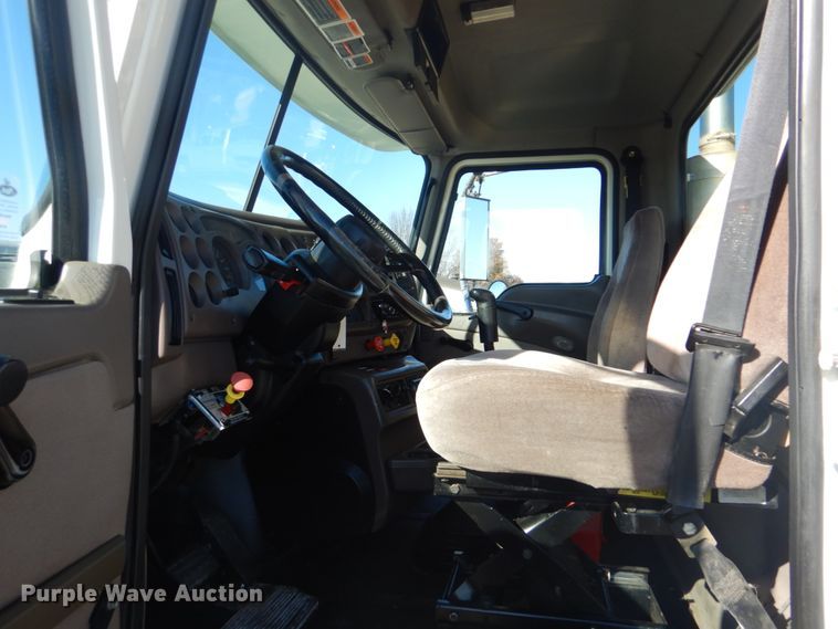 image for item FF9100 2007 Mack CHN semi truck