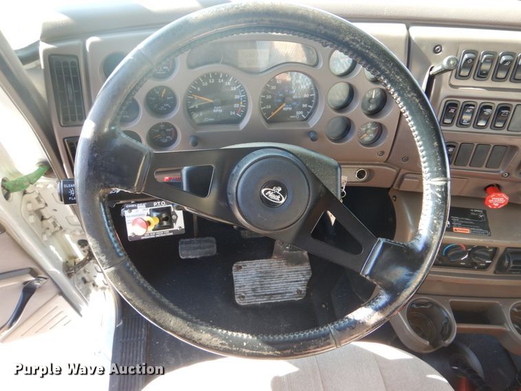 image for item FF9100 2007 Mack CHN semi truck