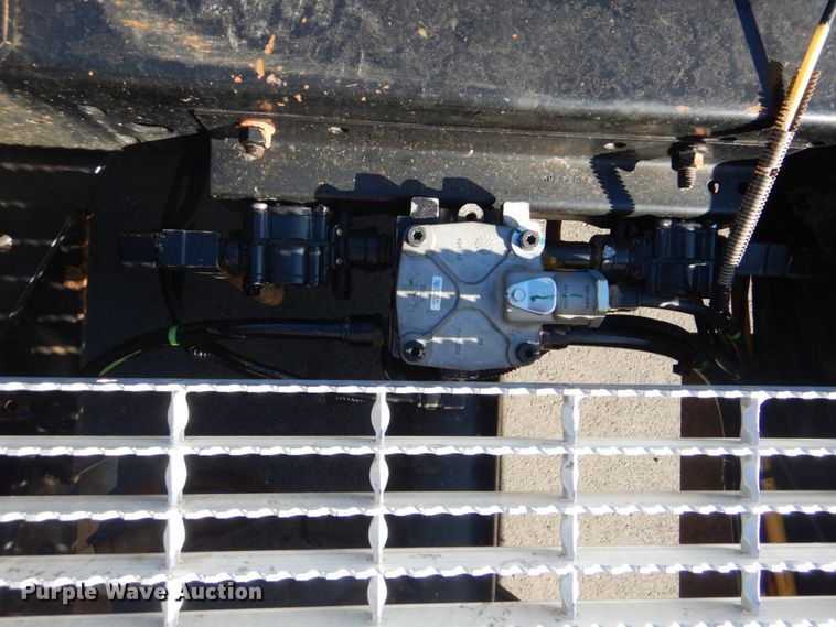 image for item FF9100 2007 Mack CHN semi truck