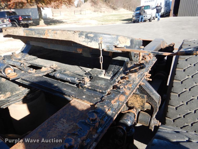 image for item FF9100 2007 Mack CHN semi truck