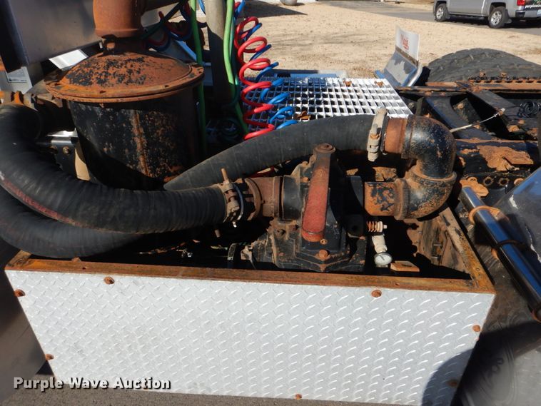 image for item FF9100 2007 Mack CHN semi truck