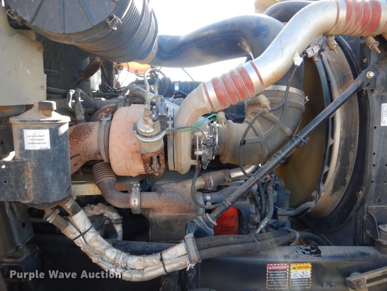 image for item FF9100 2007 Mack CHN semi truck