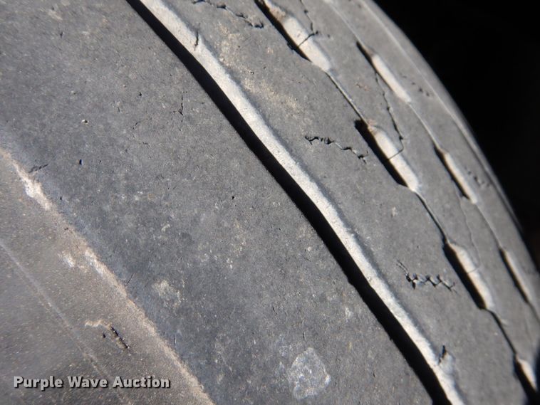 image for item FF9100 2007 Mack CHN semi truck