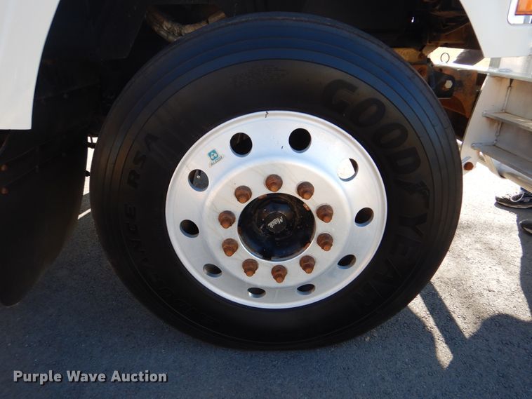 image for item FF9100 2007 Mack CHN semi truck