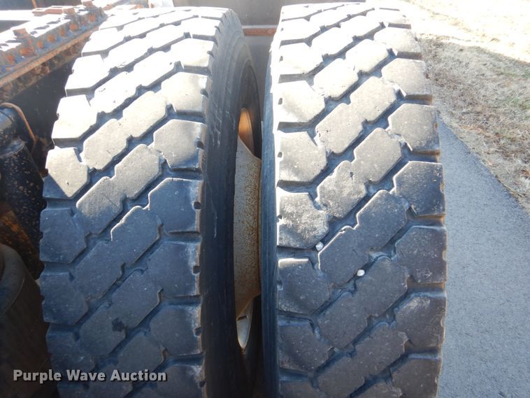 image for item FF9100 2007 Mack CHN semi truck